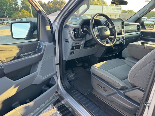 Used 2025 Ford F150 XLT w/ Equipment Group 301A Standard AWD/4WD image 14