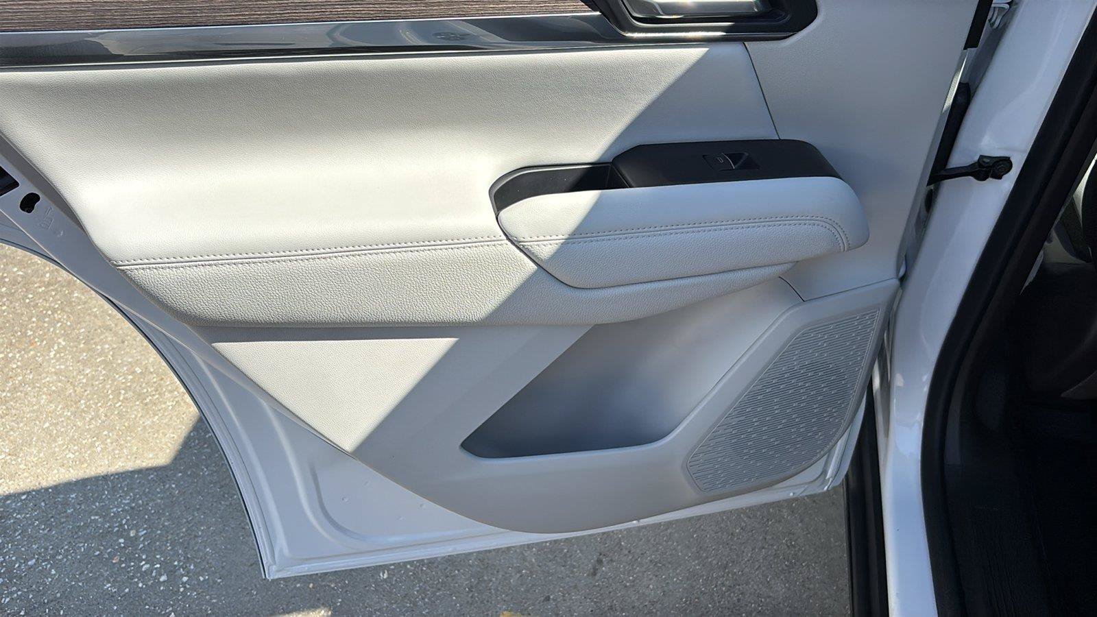 New 2027 GMC Terrain Denali w/ LPO, Floor Liner Package AWD/4WD image 17