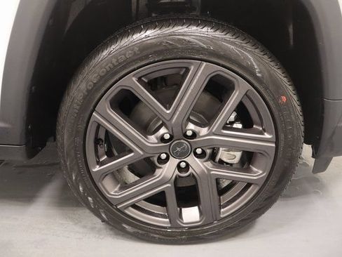 New 2026 Jeep Compass Latitude AWD/4WD image 25