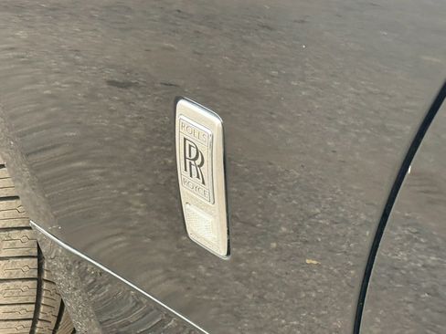 Used 2018 Rolls-Royce Dawn RWD image 36