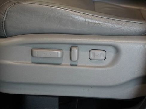 Used 2017 Honda Pilot Touring image 42