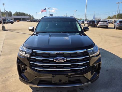 Used 2025 Ford Explorer Active w/ Active Comfort Package image 10