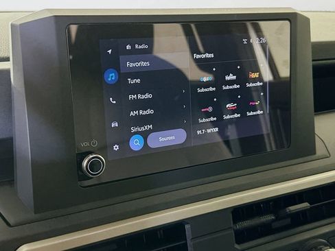 Used 2025 Toyota Tacoma SR image 15