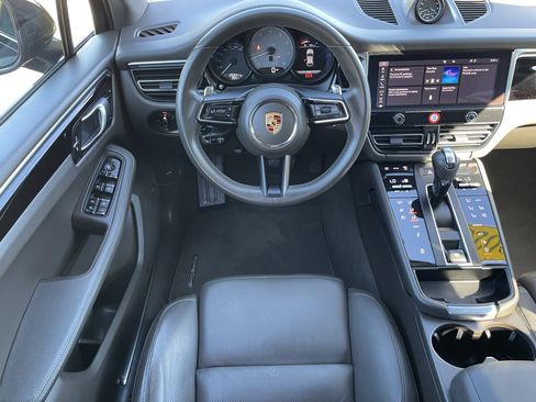 Used 2023 Porsche Macan S image 19