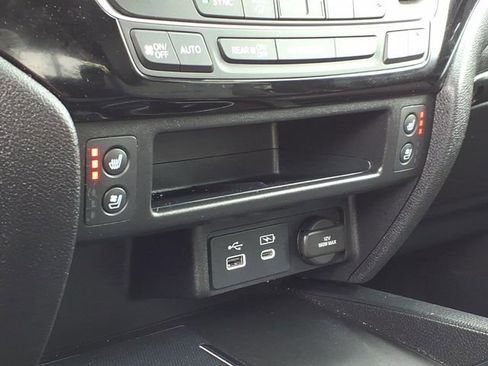 Certified 2024 Honda Ridgeline Black Edition image 18