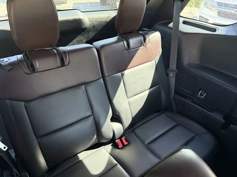Used 2023 Ford Explorer Platinum w/ Technology Package AWD/4WD image 12