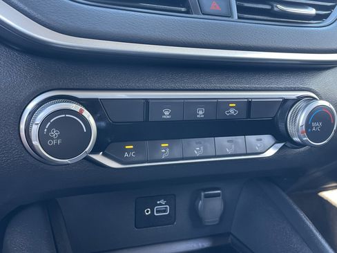 Used 2024 Nissan Altima 2.5 S image 23