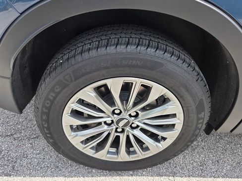 Used 2024 Cadillac XT4 Premium Luxury AWD/4WD image 20