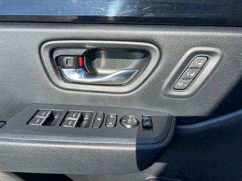 Used 2023 Honda Pilot Touring image 25