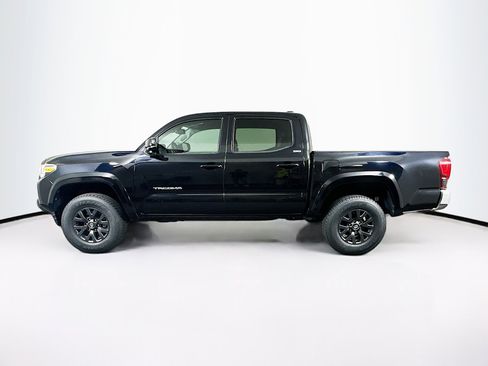 Used 2021 Toyota Tacoma SR5 RWD image 4
