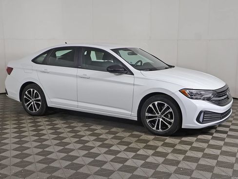 Used 2024 Volkswagen Jetta Sport FWD image 11