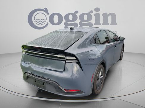 Used 2026 Toyota Prius Plug-In Hybrid FWD image 5