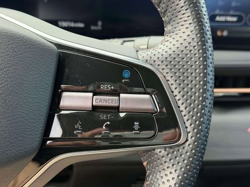 Used 2024 Nissan Ariya AWD image 23