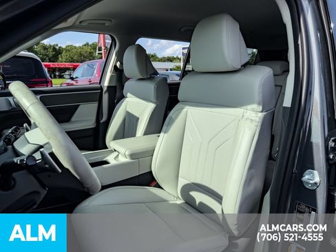 Used 2025 Hyundai Santa Fe SEL AWD/4WD image 6