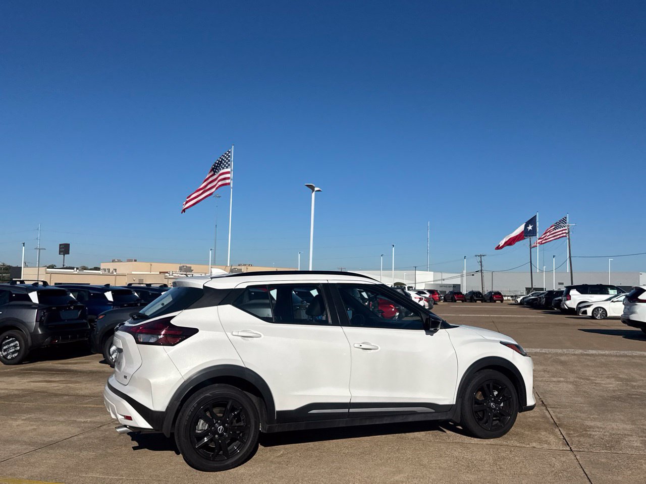 Certified 2023 Nissan Kicks SR w/ Exterior Package FWD image 26