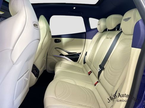 Used 2023 Aston Martin DBX AWD/4WD image 28
