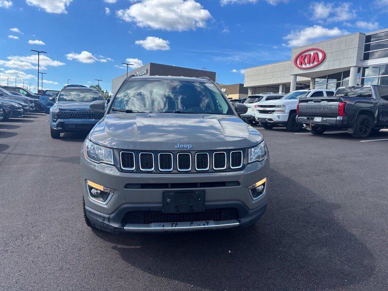 Used 2019 Jeep Compass Limited AWD/4WD image 2