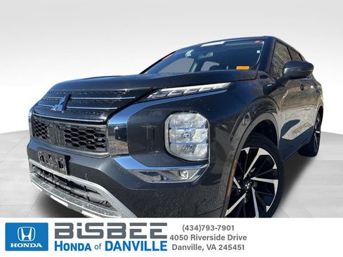 Used 2024 Mitsubishi Outlander SE Black Edition image 1