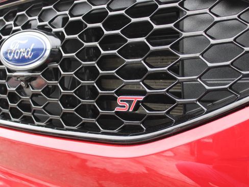 Used 2020 Ford Edge ST w/ Equipment Group 401A image 4