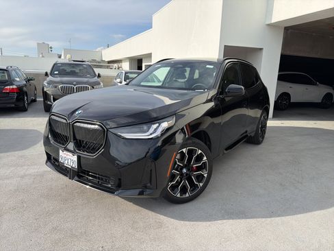 Used 2025 BMW X3 xDrive30i w/ M Sport Package image 3