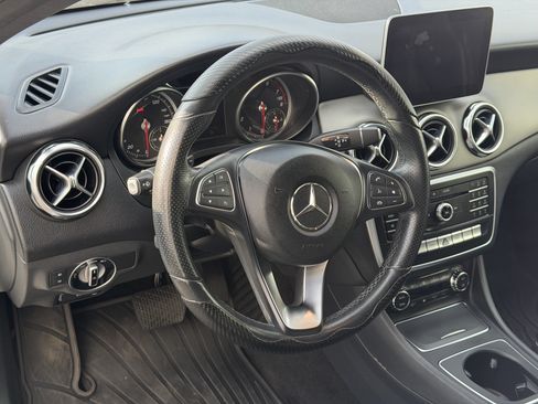 Used 2020 Mercedes-Benz GLA 250 image 4