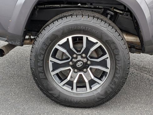 Certified 2021 Toyota Tacoma TRD Sport w/ Technology Package AWD/4WD image 13
