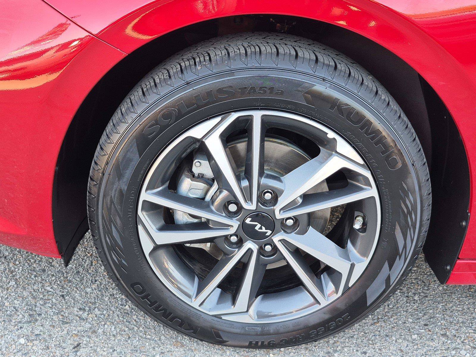 Used 2024 Kia Forte LXS w/ LXS Technology Package FWD image 15