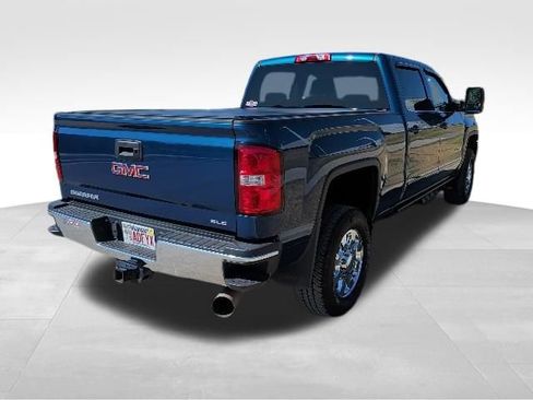 Used 2018 GMC Sierra 2500 SLE w/ SLE Preferred Package AWD/4WD image 3
