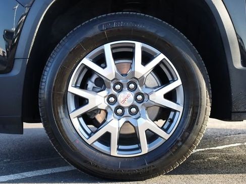 Used 2023 GMC Acadia SLT image 8