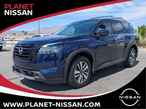 Certified 2024 Nissan Pathfinder SL w/ Black Appearance Package FWD image 1