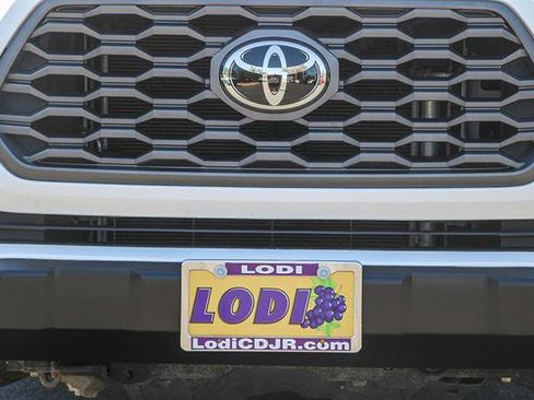 Used 2020 Toyota Tacoma TRD Off-Road image 7