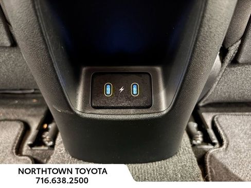 Used 2025 Hyundai Elantra SEL image 20