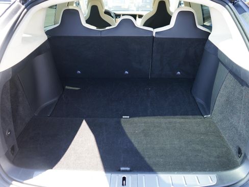 Used 2018 Tesla Model X 75D AWD/4WD image 5