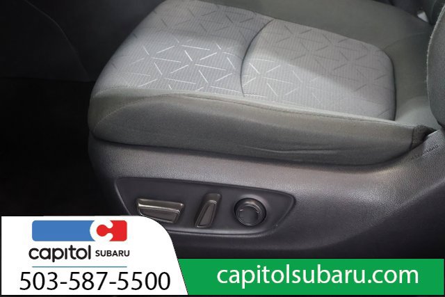 Used 2025 Toyota RAV4 XLE AWD/4WD image 12