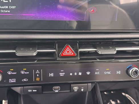 New 2025 Kia Niro EX Touring image 26