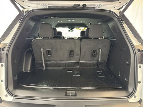Certified 2023 Chevrolet Traverse LT w/ Midnight/Sport Edition image 25
