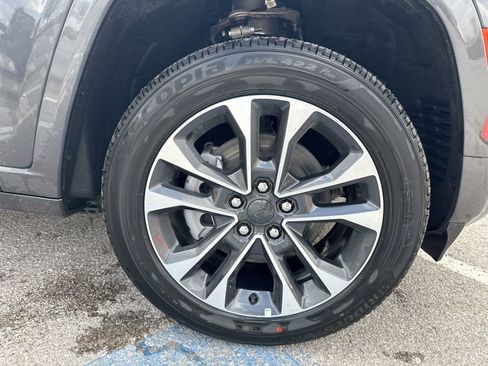 New 2024 Jeep Grand Cherokee Overland w/ Luxury Tech Group IV image 13