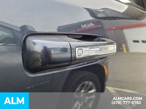 Used 2019 RAM 1500 Limited RWD image 22