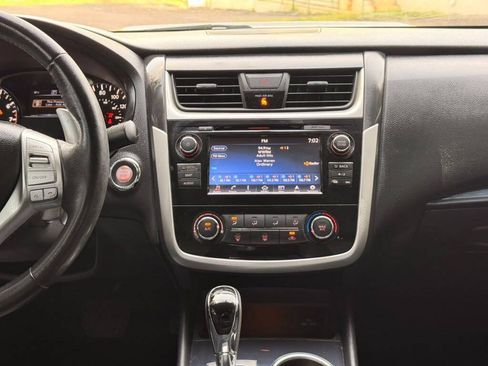 Used 2018 Nissan Altima 2.5 SR w/ SR Special Edition FWD image 15