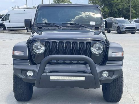 Used 2019 Jeep Wrangler Sport AWD/4WD image 6