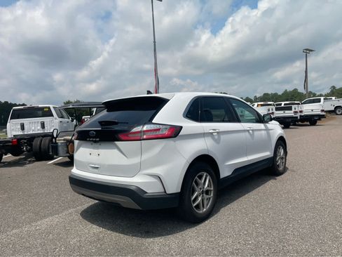 Used 2024 Ford Edge SEL AWD/4WD image 5