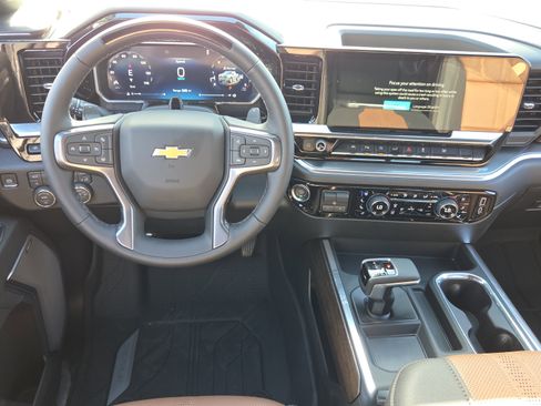 New 2026 Chevrolet Silverado 1500 High Country AWD/4WD image 12