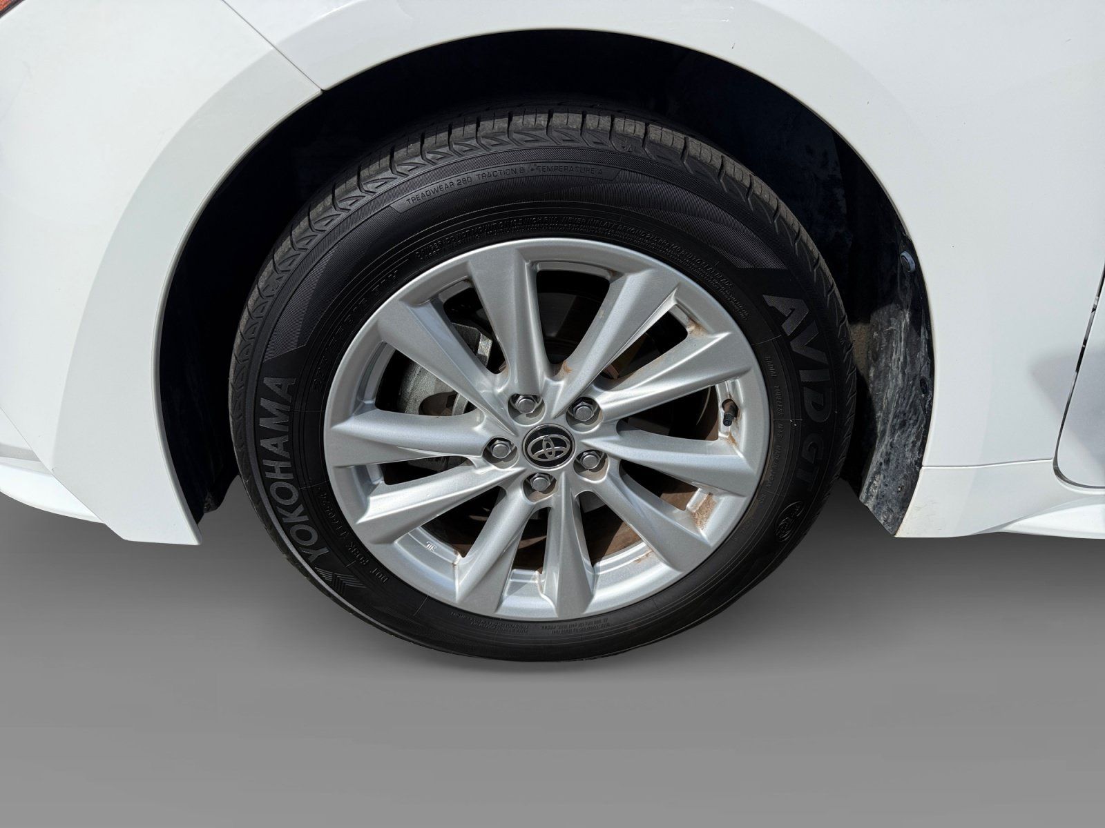 Used 2024 Toyota Corolla LE w/ LE Convenience Package FWD image 9
