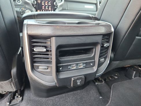 Used 2025 RAM 1500 Laramie AWD/4WD image 9