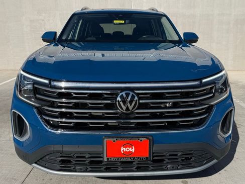 Certified 2025 Volkswagen Atlas SEL image 2