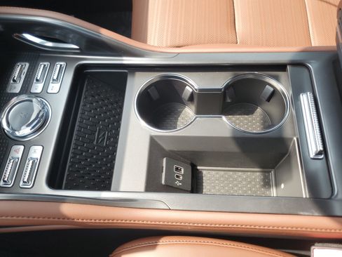 New 2026 Lincoln Nautilus Reserve AWD/4WD image 27