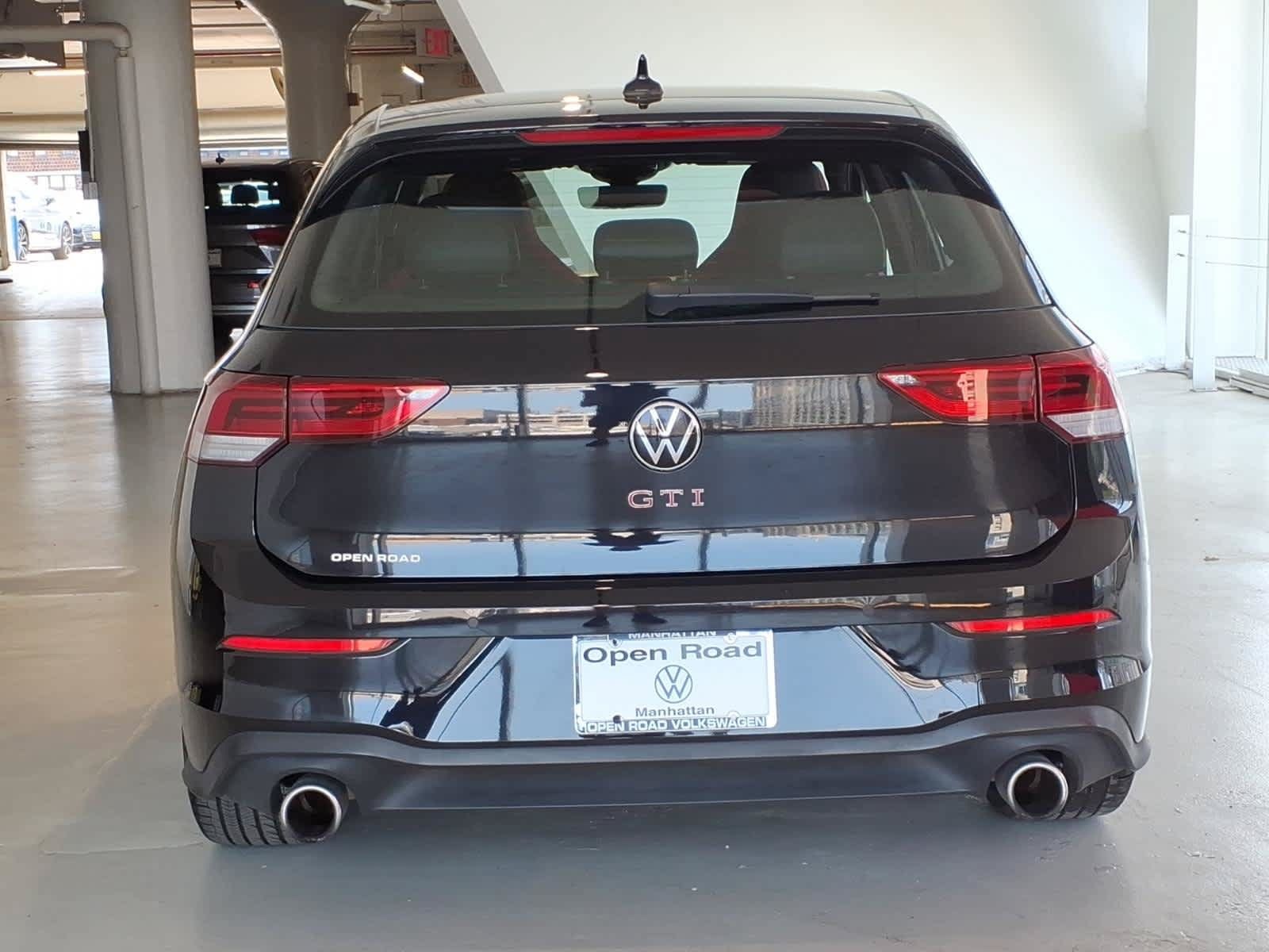 Used 2024 Volkswagen GTI SE w/ SE Leather Seats Package FWD image 5
