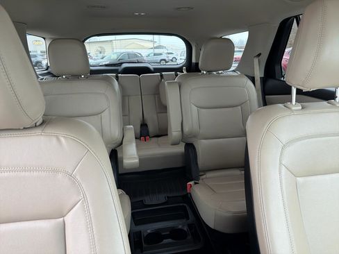 Used 2020 Ford Explorer XLT w/ Equipment Group 202A image 16