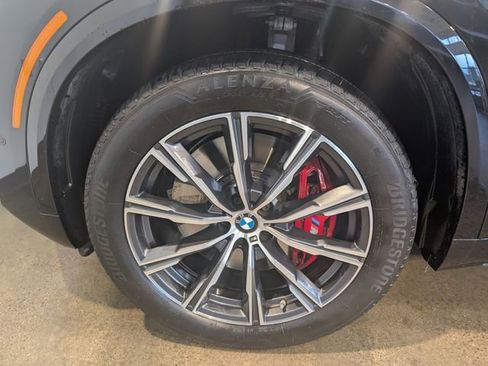 Used 2025 BMW X5 M60i w/ Climate Comfort Package image 11