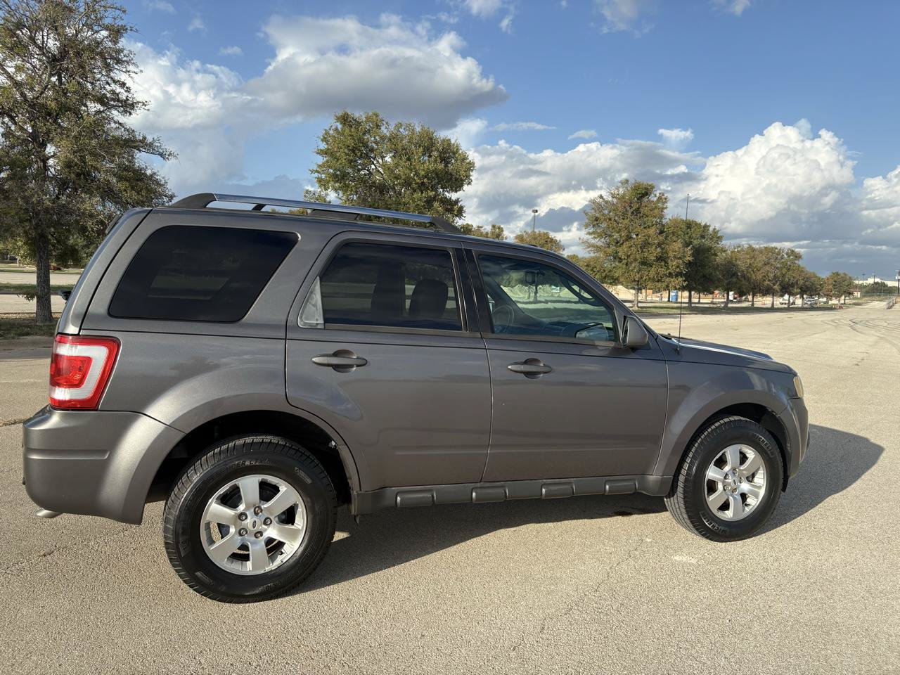 Used 2009 Ford Escape Limited FWD image 46